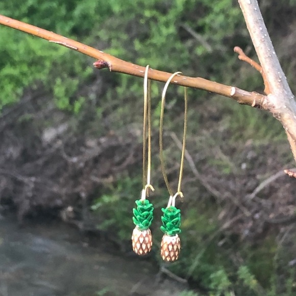 Pineapple Design Dangling Earrings - Picture 2 of 4